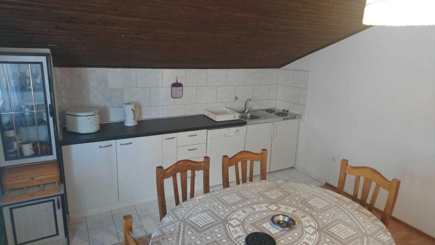 Apartment Rene 奥米什 外观 照片