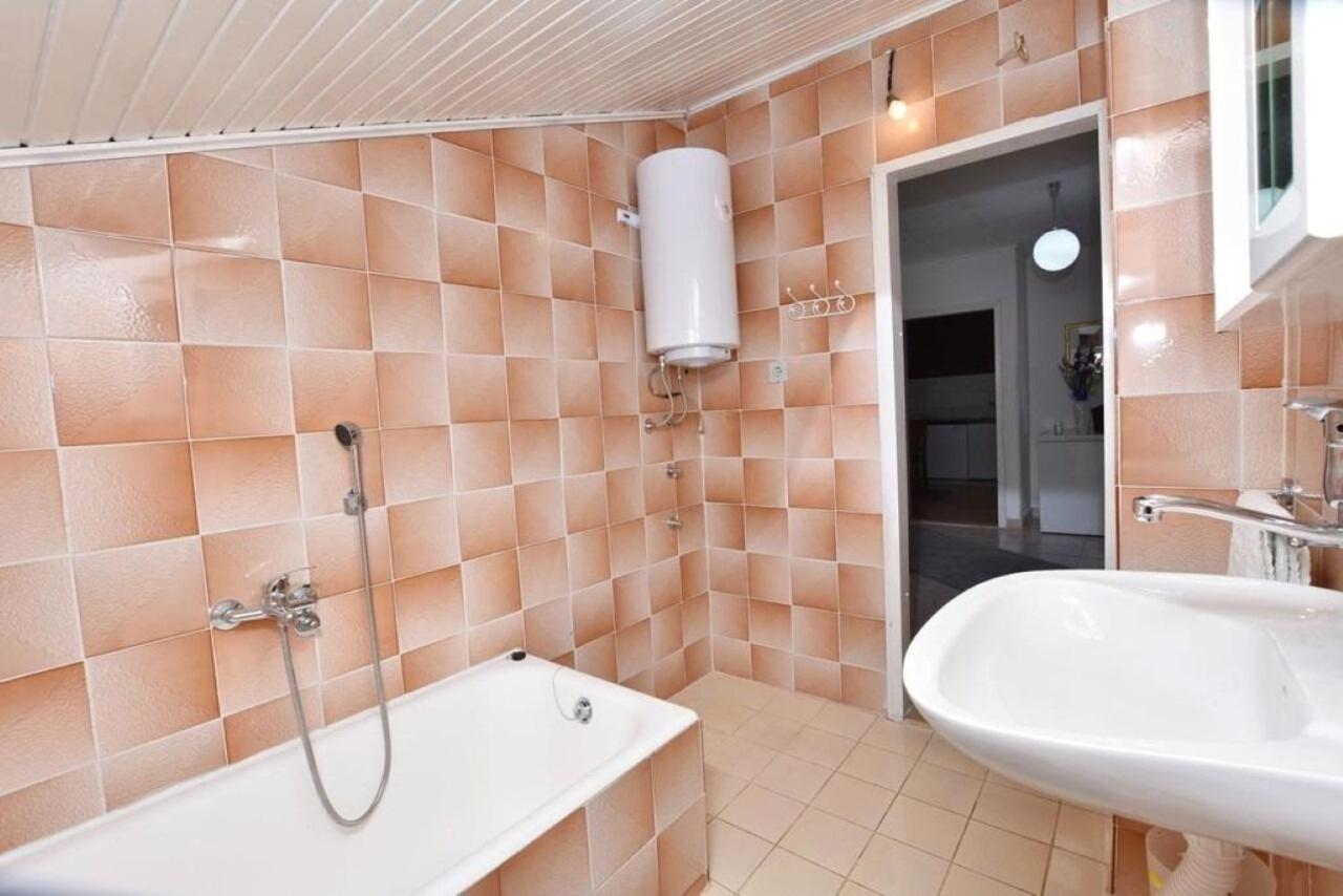 Apartment Rene 奥米什 外观 照片